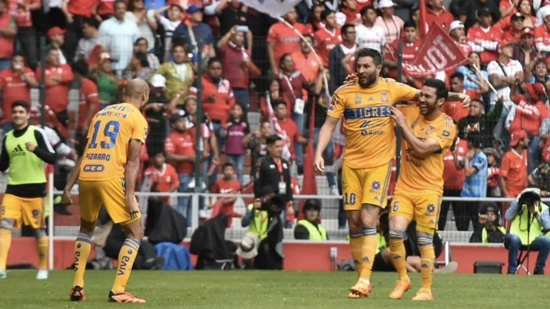 Tigres avanza a la semifinal de la Liga MX tras vencer a Toluca